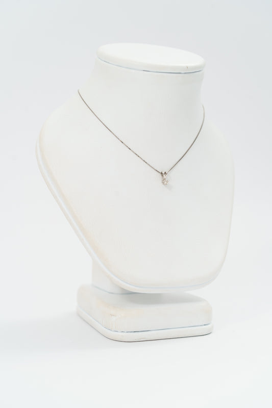 77. DIJE DIAMANTE ORO BLANCO